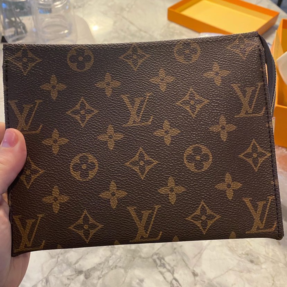Makeup bag 19